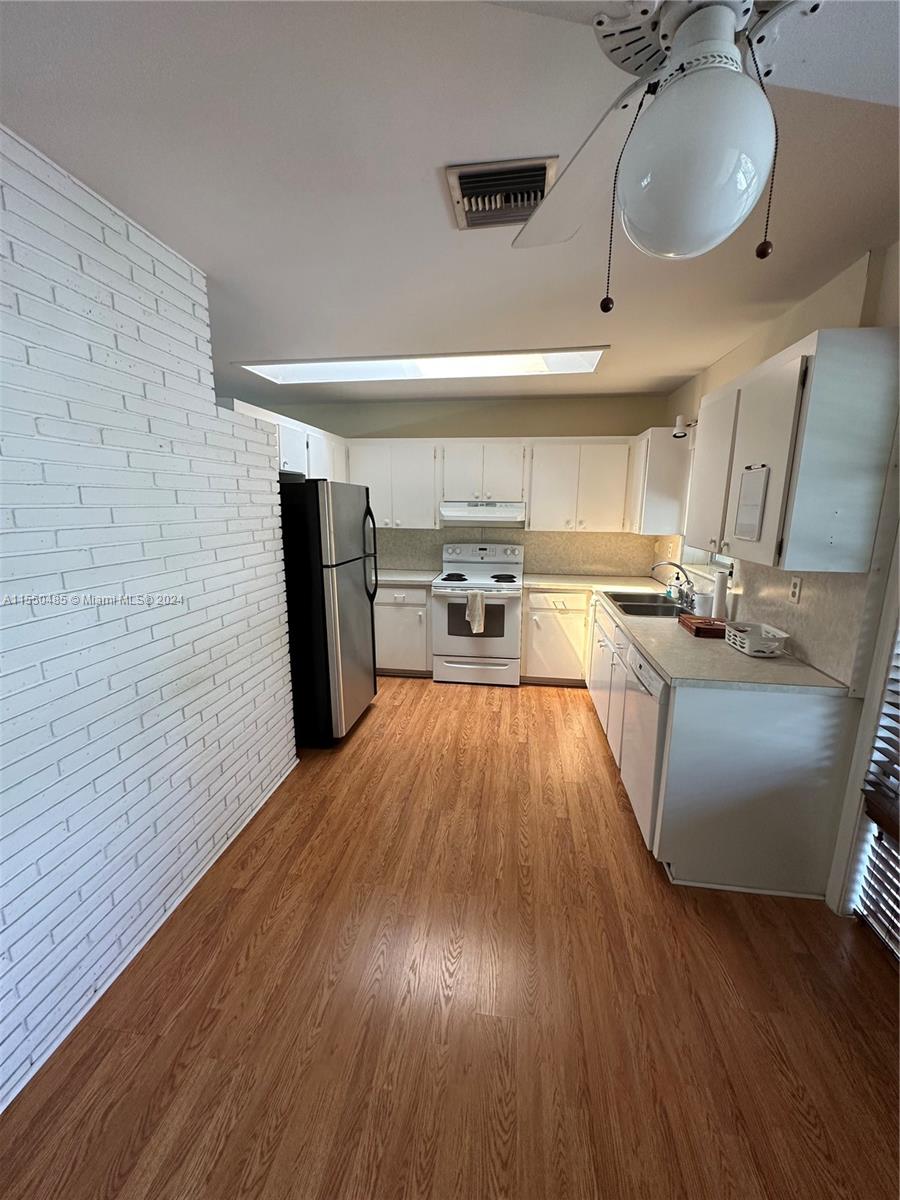 1624 SE 14th St, Fort Lauderdale, Florida 33316, 3 Bedrooms Bedrooms, ,2 BathroomsBathrooms,Residential,For Sale,1624 SE 14th St,A11550485