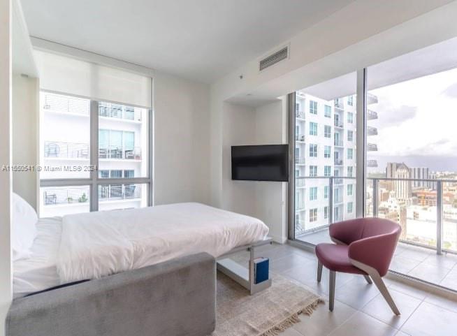 227 NE 2nd St 2902, Miami, Florida 33132, 1 Bedroom Bedrooms, ,1 BathroomBathrooms,Residential,For Sale,227 NE 2nd St 2902,A11550541