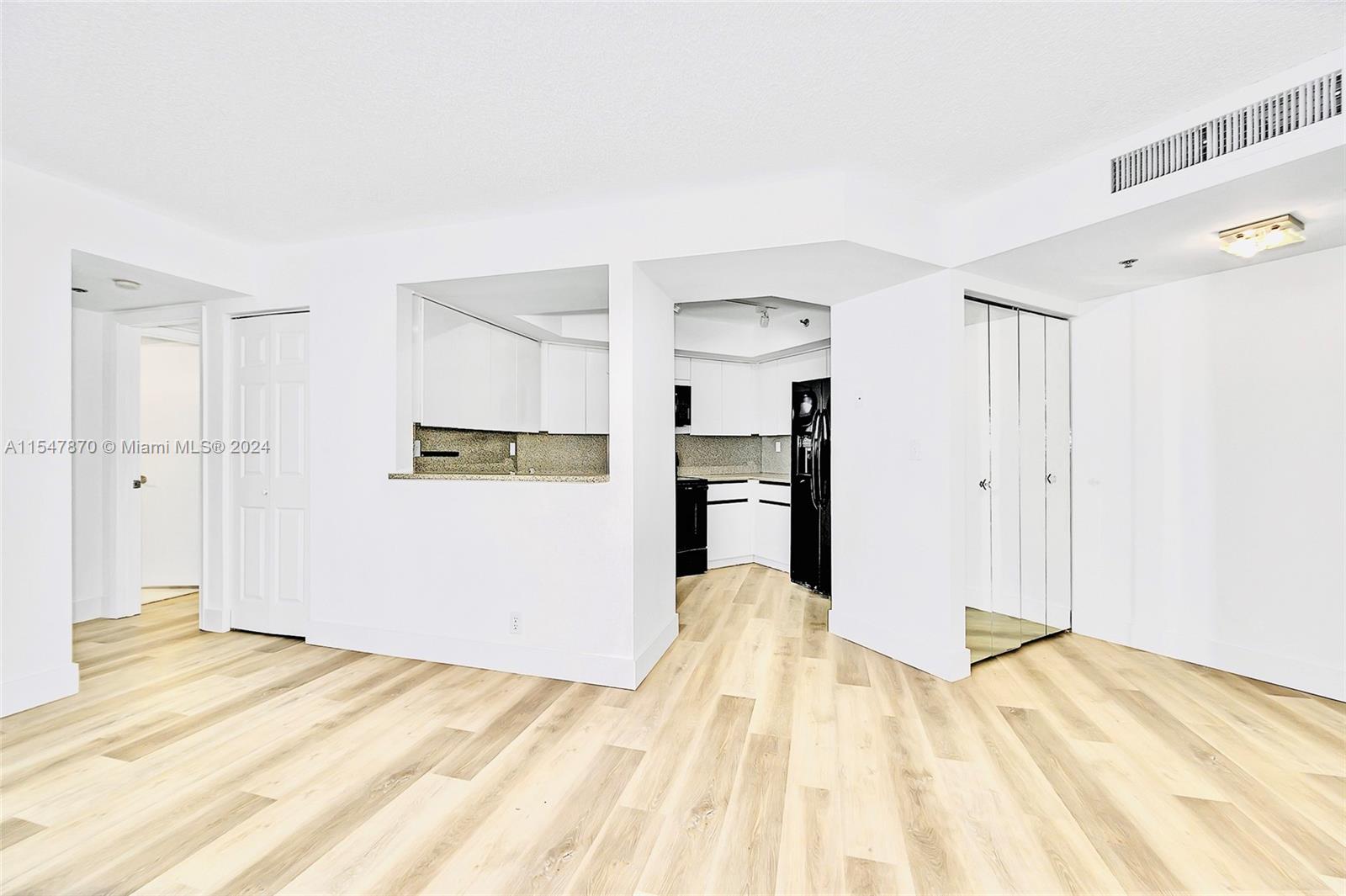 6767 Collins Ave 1402, Miami Beach, Florida 33141, 3 Bedrooms Bedrooms, ,3 BathroomsBathrooms,Residential,For Sale,6767 Collins Ave 1402,A11547870