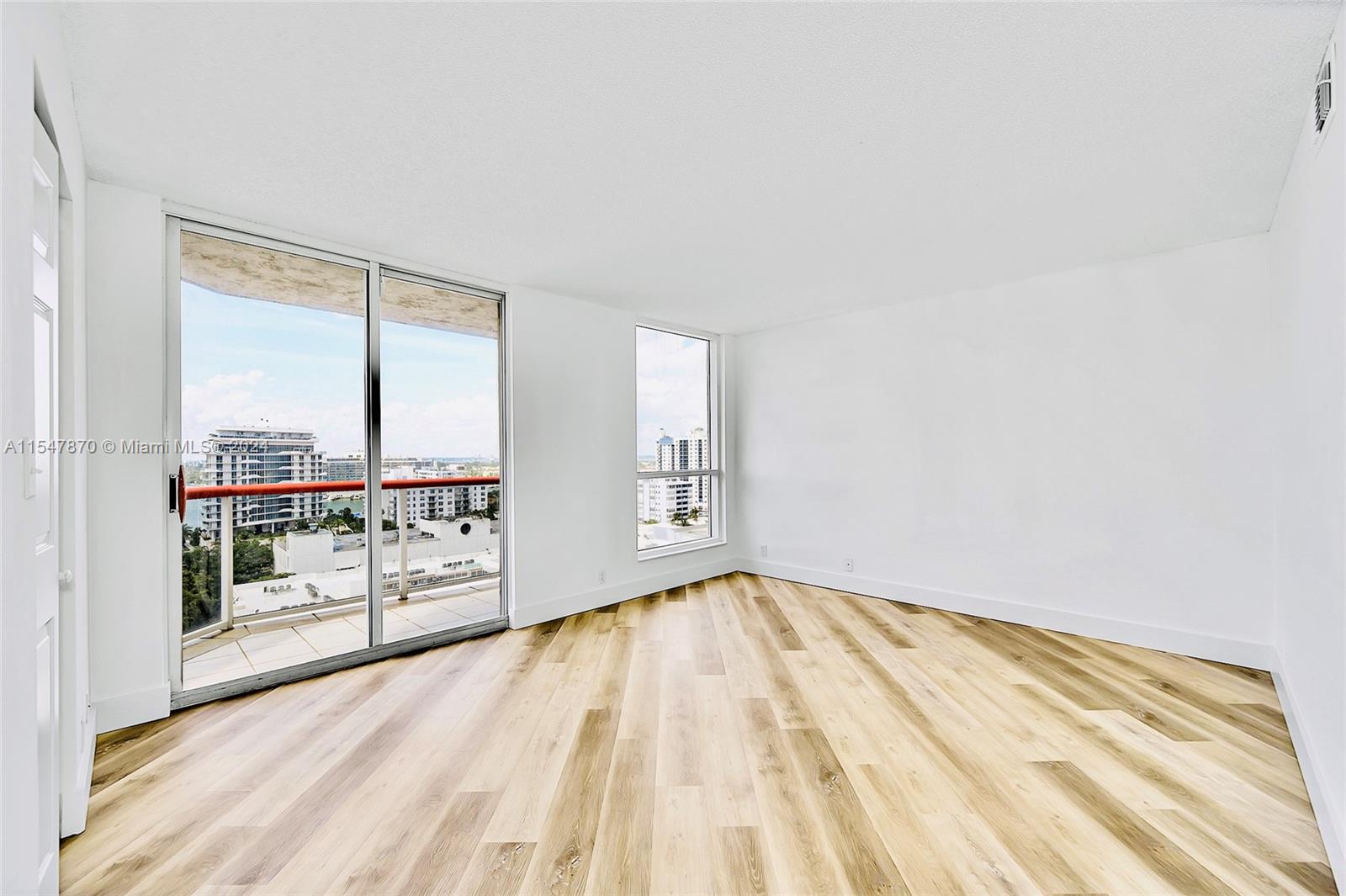 6767 Collins Ave 1402, Miami Beach, Florida 33141, 3 Bedrooms Bedrooms, ,3 BathroomsBathrooms,Residential,For Sale,6767 Collins Ave 1402,A11547870