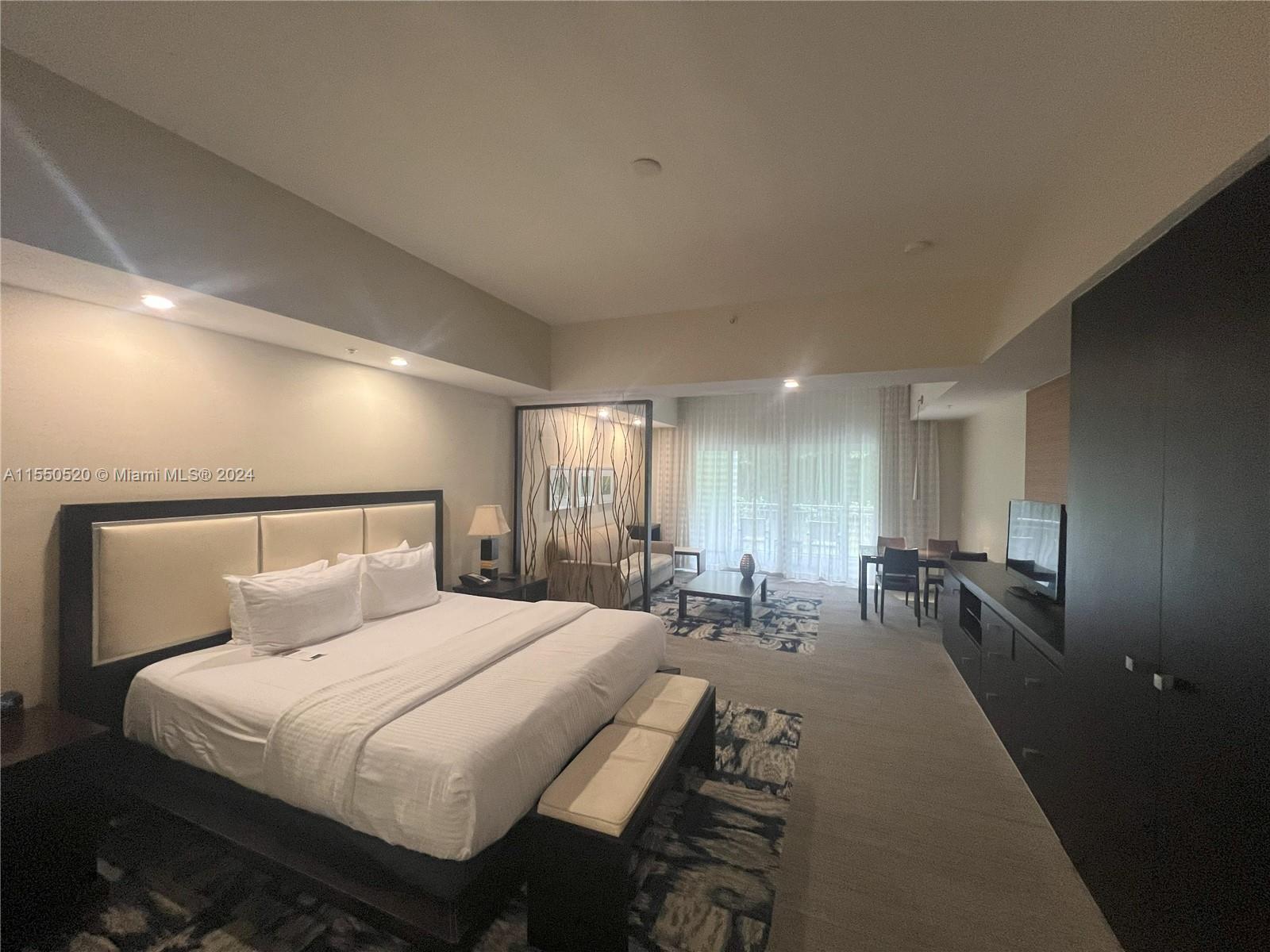 5300 NW 87th Ave 603, Doral, Florida 33178, 1 Bedroom Bedrooms, ,1 BathroomBathrooms,Residential,For Sale,5300 NW 87th Ave 603,A11550520