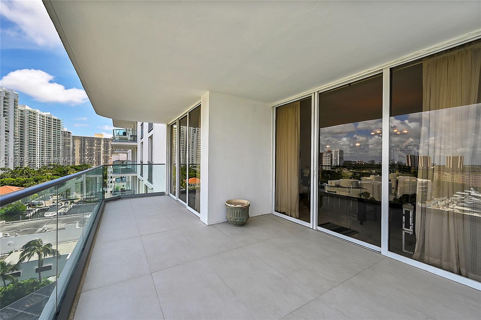 19707 Turnberry Way 11D, Aventura, Florida 33180, 2 Bedrooms Bedrooms, ,2 BathroomsBathrooms,Residential,For Sale,19707 Turnberry Way 11D,A11550551