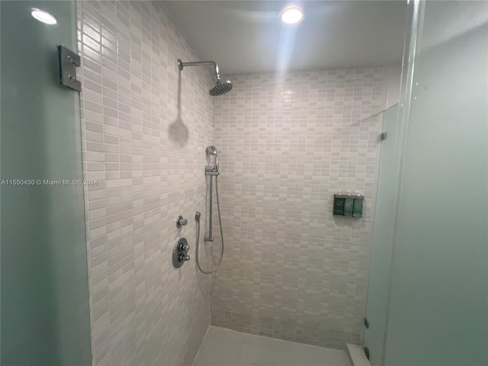 5300 NW 87th Ave 601, Doral, Florida 33178, 1 Bedroom Bedrooms, ,2 BathroomsBathrooms,Residential,For Sale,5300 NW 87th Ave 601,A11550430