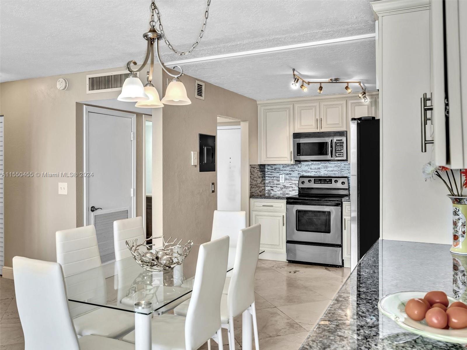 2401 Ocean Dr, Hollywood, FL, 33019 United States, 1 Bedroom Bedrooms, ,1 BathroomBathrooms,Residential,For Sale,Ocean Dr,A11550455