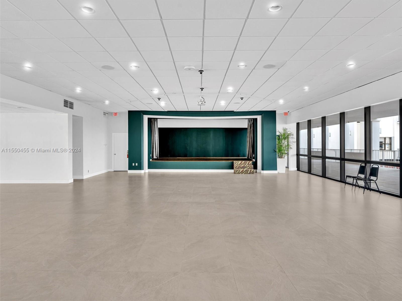 2401 Ocean Dr, Hollywood, FL, 33019 United States, 1 Bedroom Bedrooms, ,1 BathroomBathrooms,Residential,For Sale,Ocean Dr,A11550455