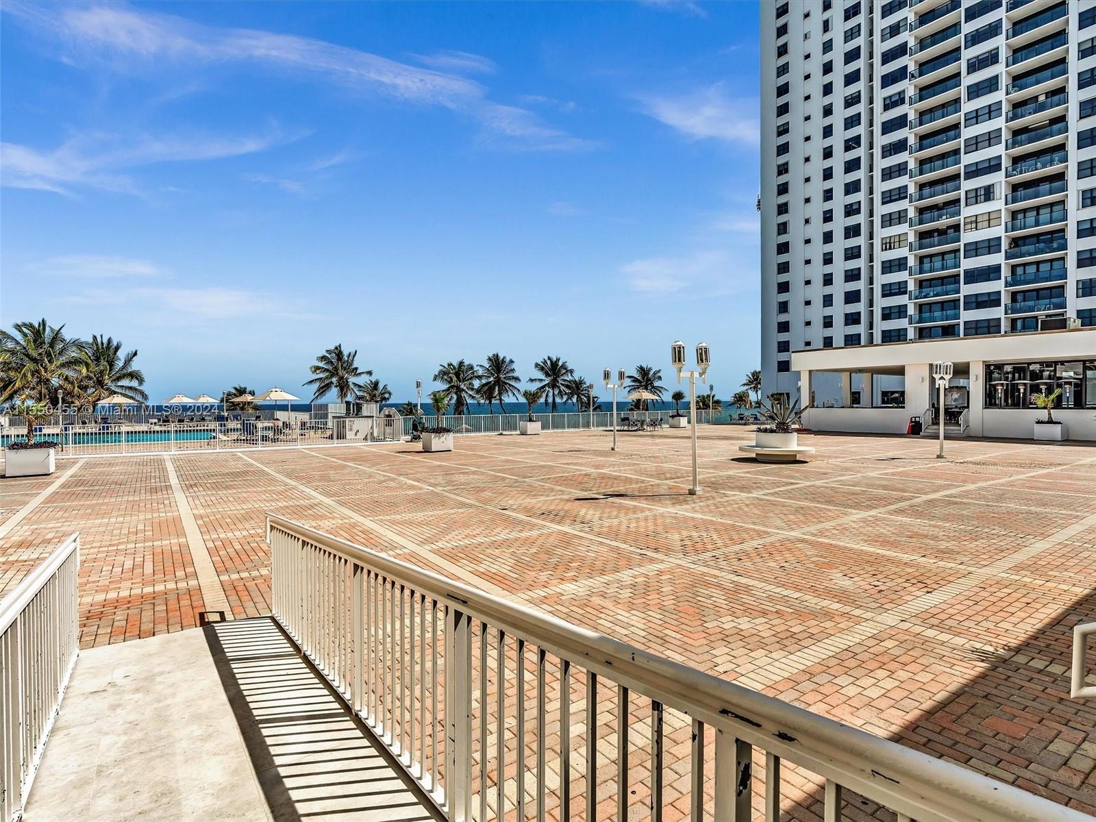 2401 Ocean Dr, Hollywood, FL, 33019 United States, 1 Bedroom Bedrooms, ,1 BathroomBathrooms,Residential,For Sale,Ocean Dr,A11550455