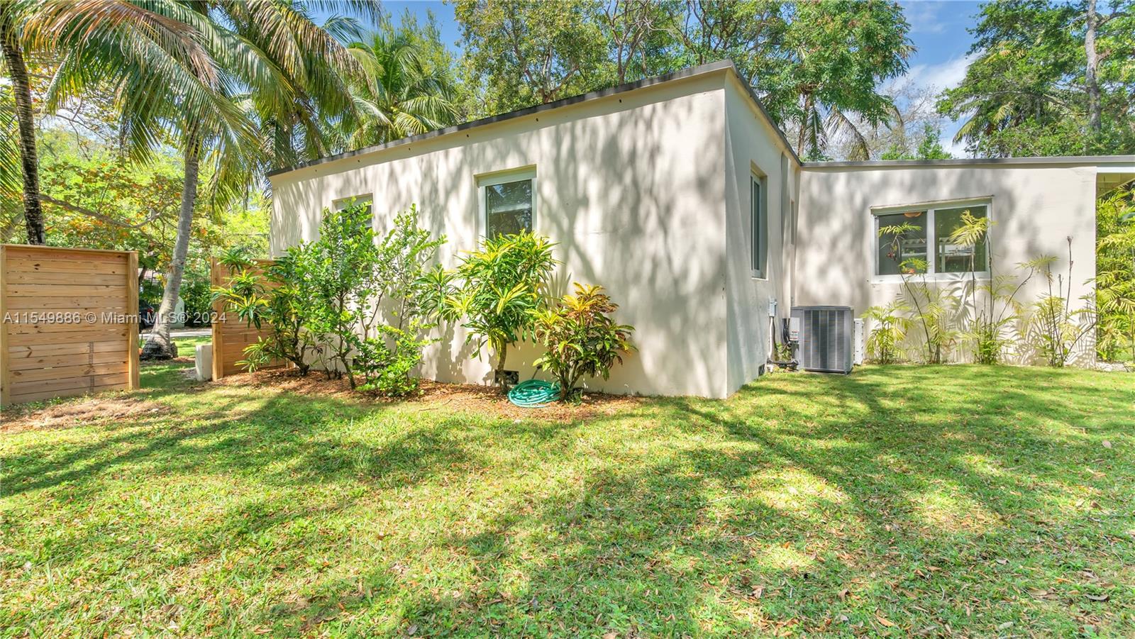7341 64th Ct, South Miami, FL, 33143 United States, 3 Bedrooms Bedrooms, ,2 BathroomsBathrooms,Residential,For Sale,64th Ct,A11549886