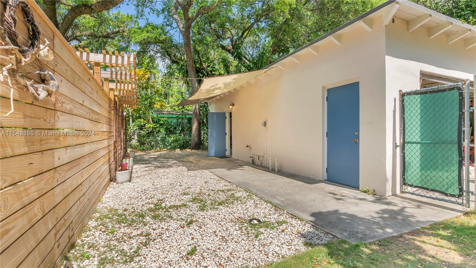 7341 64th Ct, South Miami, FL, 33143 United States, 3 Bedrooms Bedrooms, ,2 BathroomsBathrooms,Residential,For Sale,64th Ct,A11549886