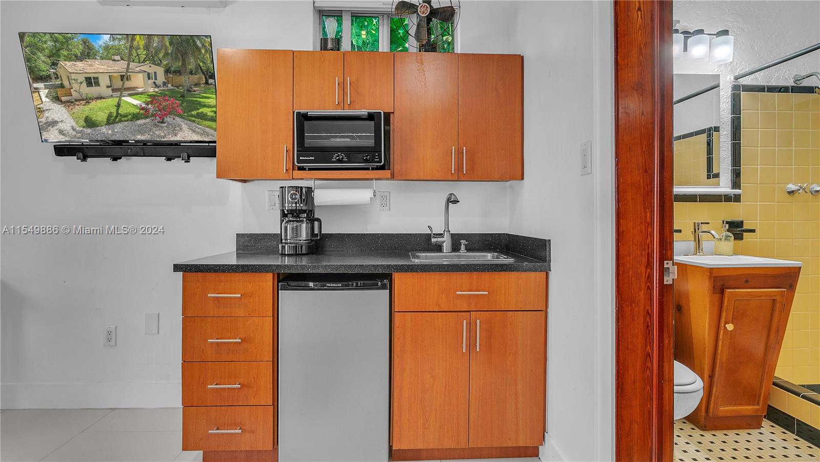 7341 64th Ct, South Miami, FL, 33143 United States, 3 Bedrooms Bedrooms, ,2 BathroomsBathrooms,Residential,For Sale,64th Ct,A11549886