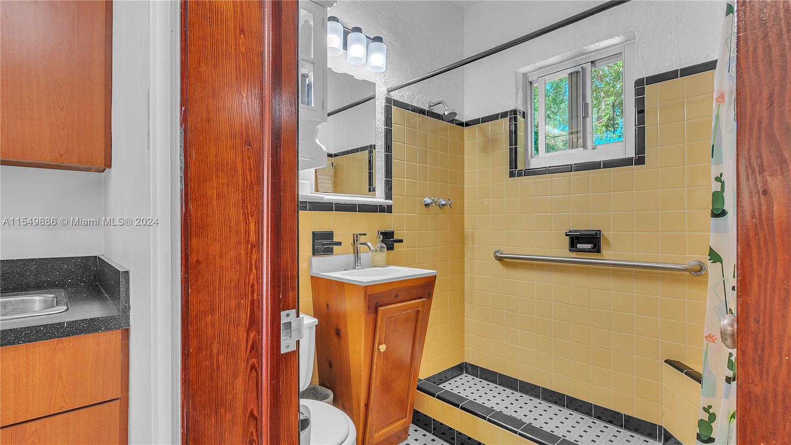 7341 64th Ct, South Miami, FL, 33143 United States, 3 Bedrooms Bedrooms, ,2 BathroomsBathrooms,Residential,For Sale,64th Ct,A11549886