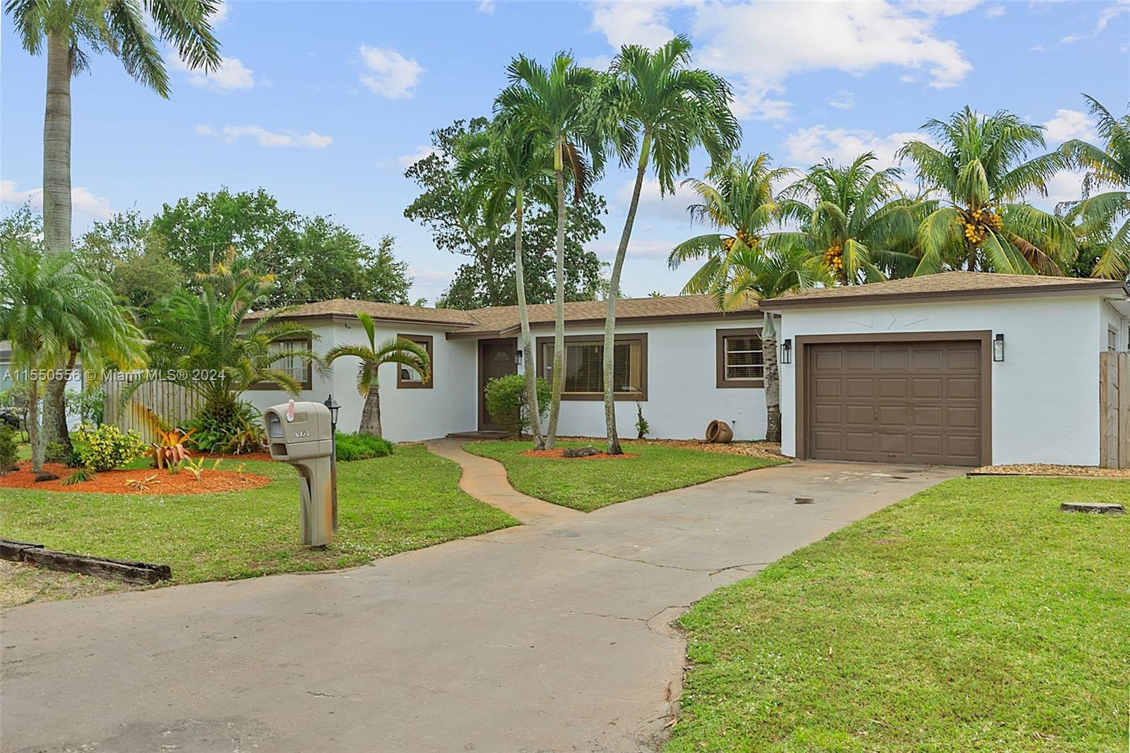 6950 SW 14th St  For Sale A11550556, FL