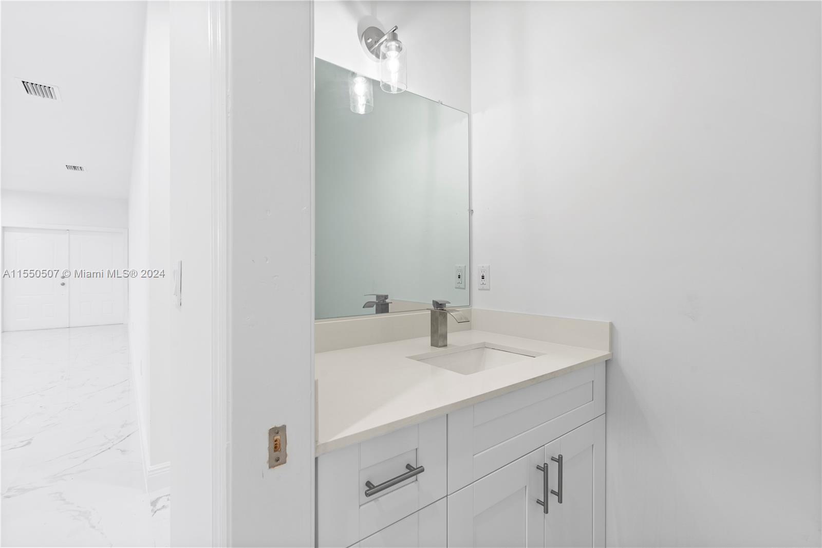 Homestead, FL, 33030 United States, 4 Bedrooms Bedrooms, ,2 BathroomsBathrooms,Residential,For Sale,A11550507