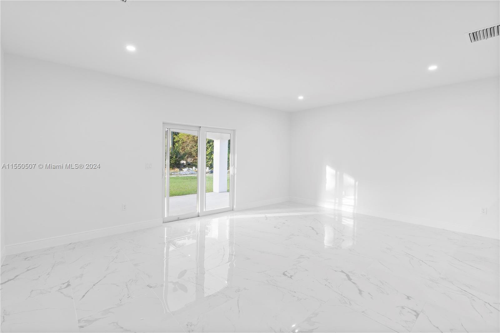 Homestead, FL, 33030 United States, 4 Bedrooms Bedrooms, ,2 BathroomsBathrooms,Residential,For Sale,A11550507