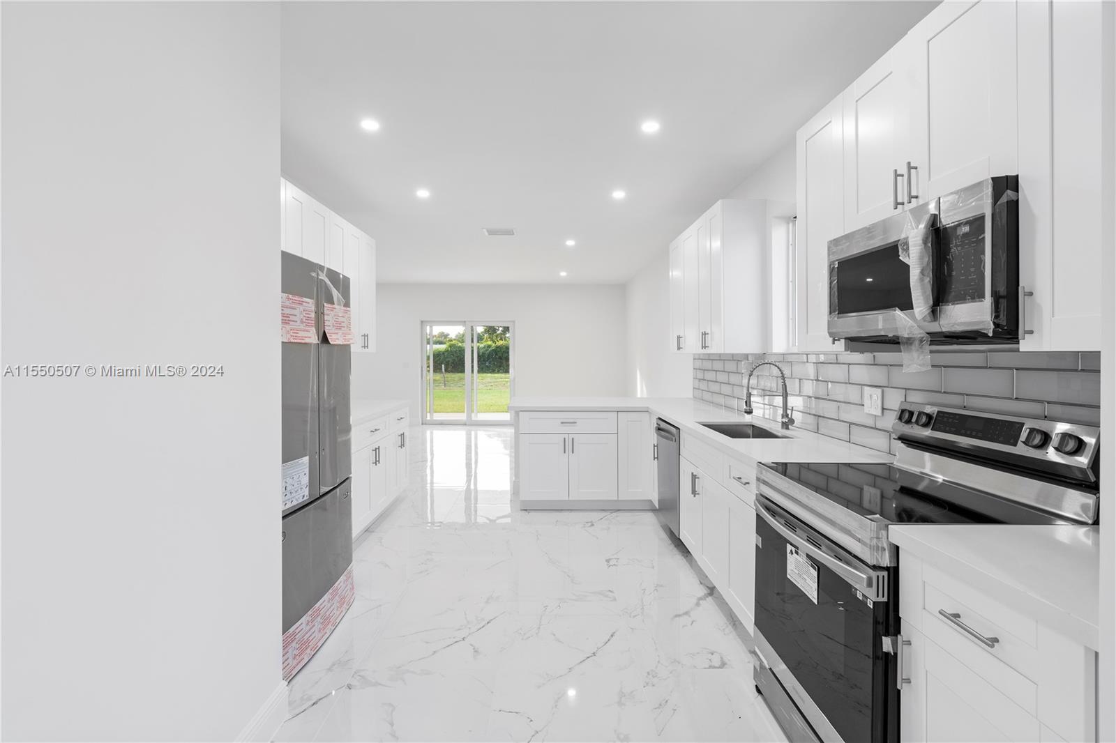 Homestead, FL, 33030 United States, 4 Bedrooms Bedrooms, ,2 BathroomsBathrooms,Residential,For Sale,A11550507
