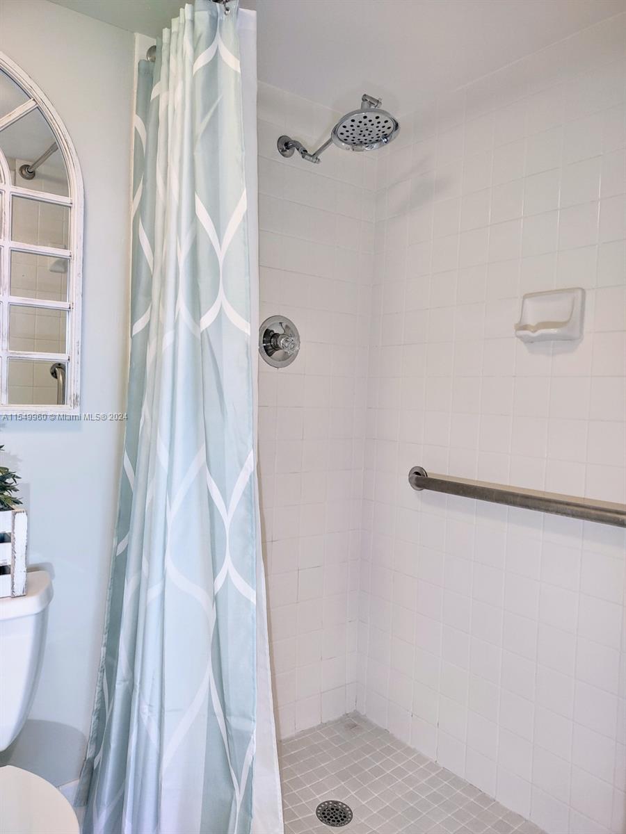 13101 11th Ct, Pembroke Pines, FL, 33027 United States, 2 Bedrooms Bedrooms, ,2 BathroomsBathrooms,Residential,For Sale,11th Ct,A11549960