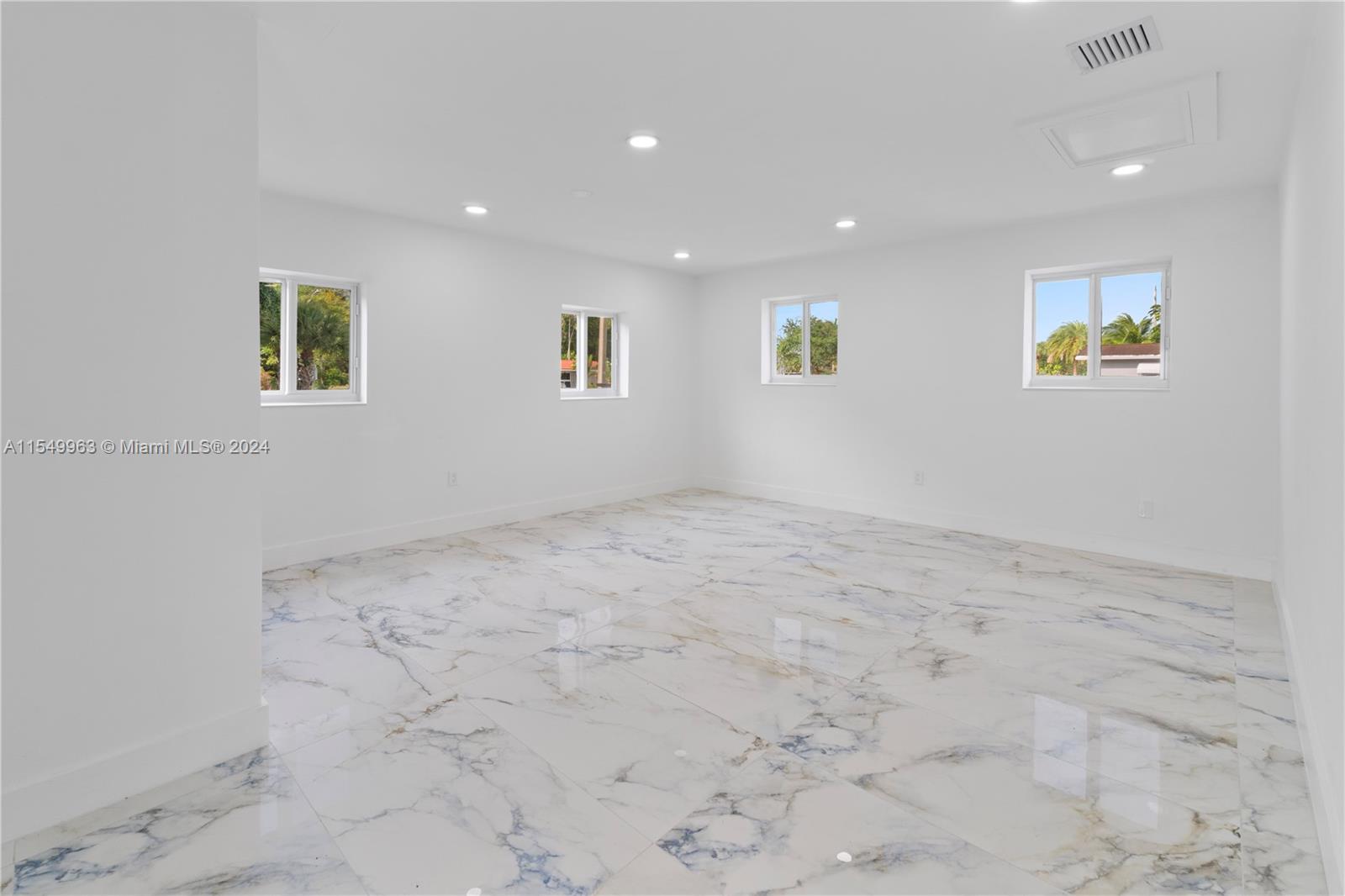 3600 Park Rd, Hollywood, FL, 33021 United States, 4 Bedrooms Bedrooms, ,2 BathroomsBathrooms,Residential,For Sale,Park Rd,A11549963
