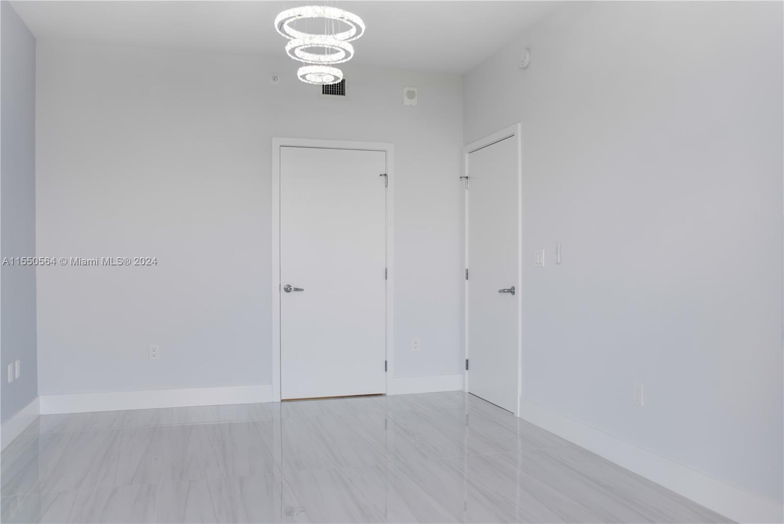 16385 Biscayne Blvd, North Miami Beach, FL, 33160 United States, 1 Bedroom Bedrooms, ,2 BathroomsBathrooms,Residential,For Sale,Biscayne Blvd,A11550564