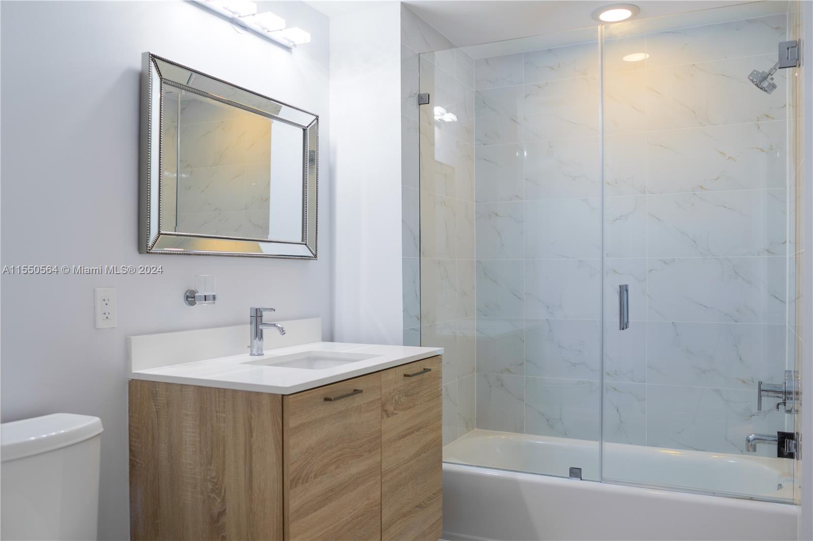 16385 Biscayne Blvd, North Miami Beach, FL, 33160 United States, 1 Bedroom Bedrooms, ,2 BathroomsBathrooms,Residential,For Sale,Biscayne Blvd,A11550564
