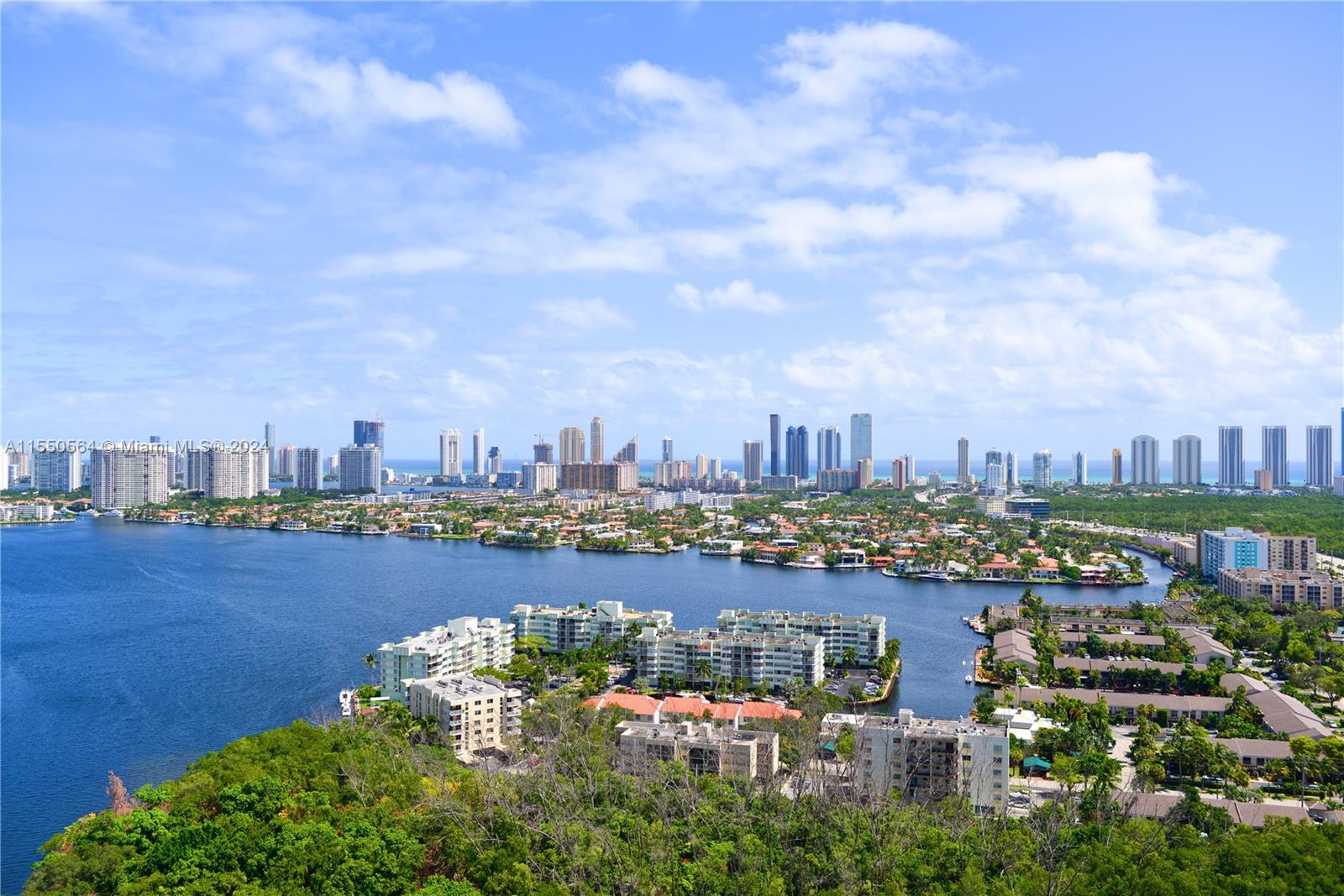 16385 Biscayne Blvd, North Miami Beach, FL, 33160 United States, 1 Bedroom Bedrooms, ,2 BathroomsBathrooms,Residential,For Sale,Biscayne Blvd,A11550564