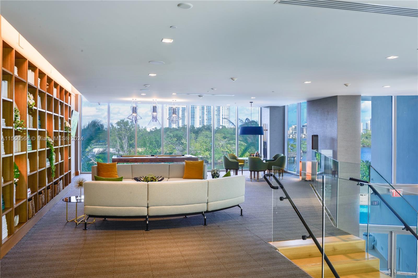 16385 Biscayne Blvd, North Miami Beach, FL, 33160 United States, 1 Bedroom Bedrooms, ,2 BathroomsBathrooms,Residential,For Sale,Biscayne Blvd,A11550564