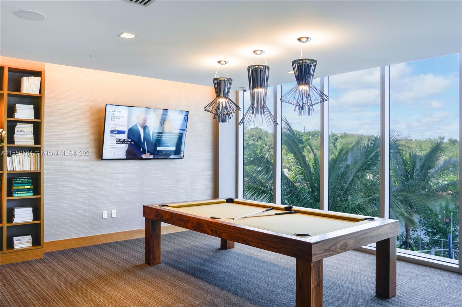 16385 Biscayne Blvd, North Miami Beach, FL, 33160 United States, 1 Bedroom Bedrooms, ,2 BathroomsBathrooms,Residential,For Sale,Biscayne Blvd,A11550564