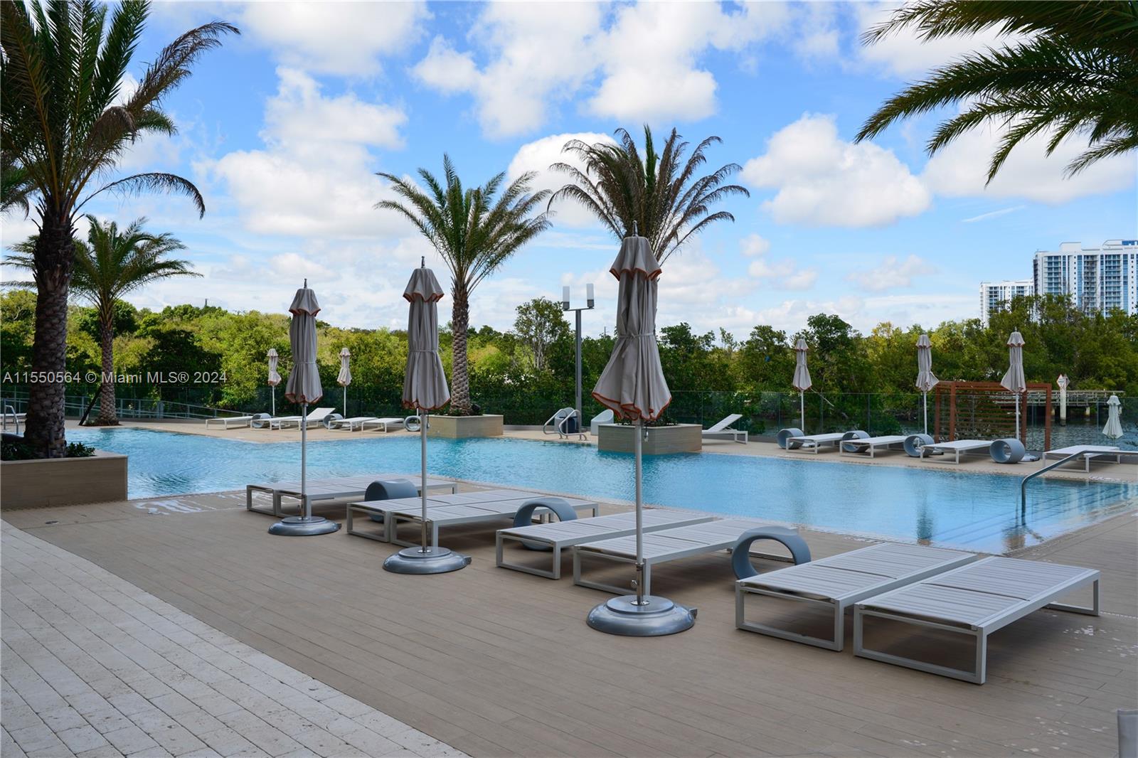 16385 Biscayne Blvd, North Miami Beach, FL, 33160 United States, 1 Bedroom Bedrooms, ,2 BathroomsBathrooms,Residential,For Sale,Biscayne Blvd,A11550564