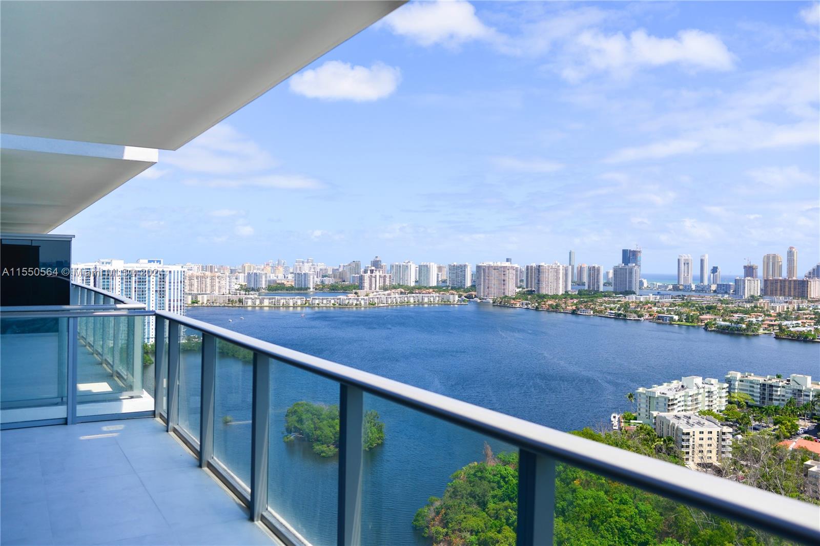 16385 Biscayne Blvd, North Miami Beach, FL, 33160 United States, 1 Bedroom Bedrooms, ,2 BathroomsBathrooms,Residential,For Sale,Biscayne Blvd,A11550564