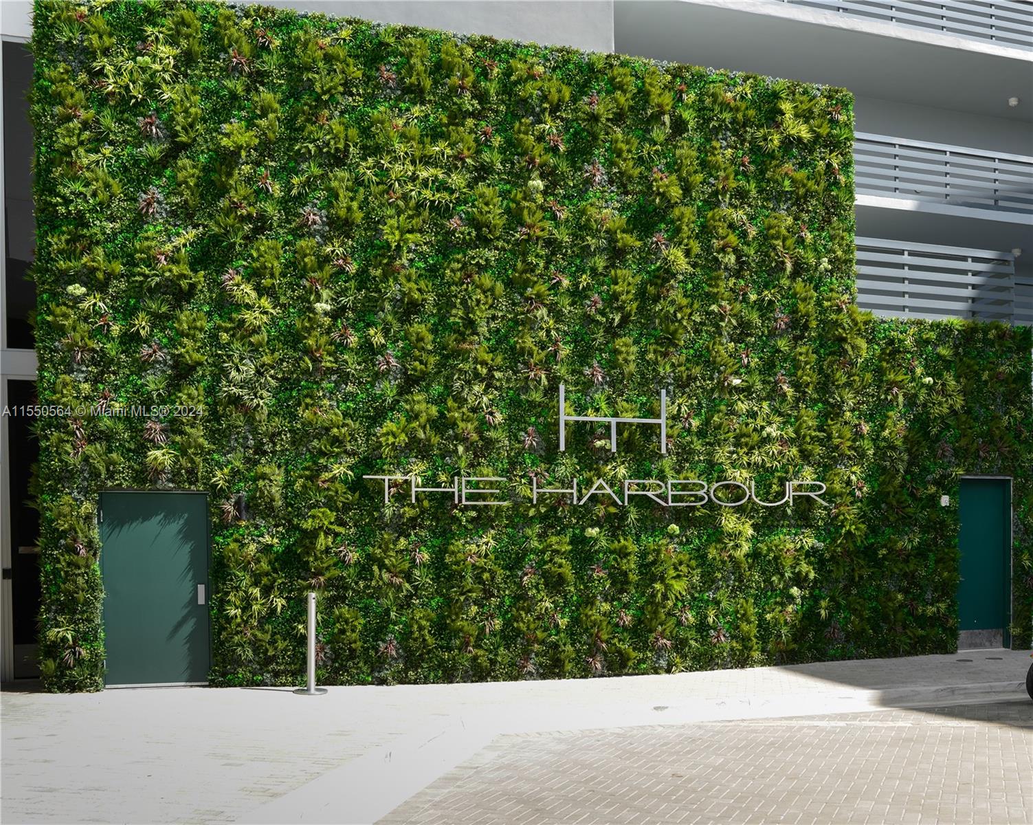 16385 Biscayne Blvd, North Miami Beach, FL, 33160 United States, 1 Bedroom Bedrooms, ,2 BathroomsBathrooms,Residential,For Sale,Biscayne Blvd,A11550564