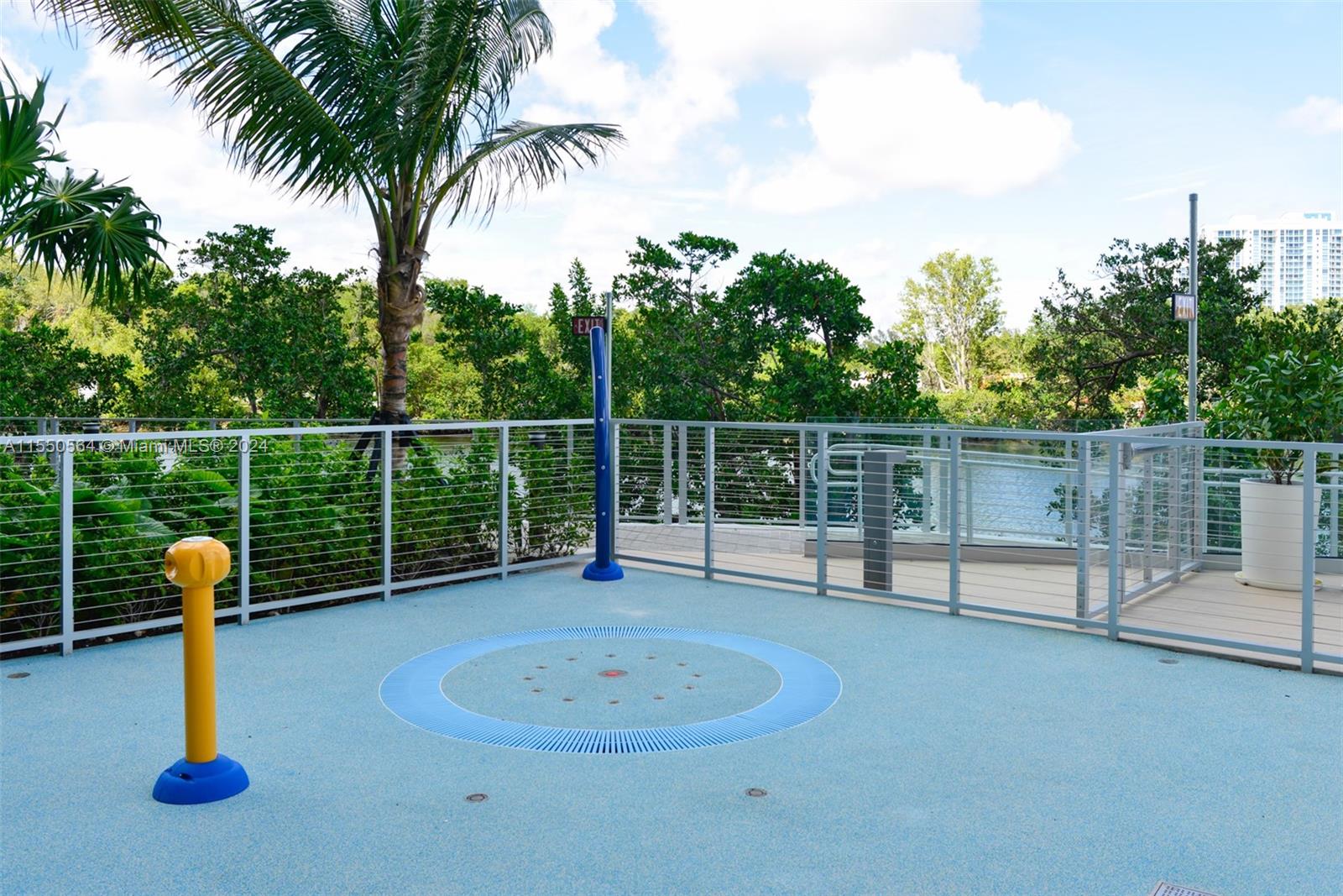 16385 Biscayne Blvd, North Miami Beach, FL, 33160 United States, 1 Bedroom Bedrooms, ,2 BathroomsBathrooms,Residential,For Sale,Biscayne Blvd,A11550564