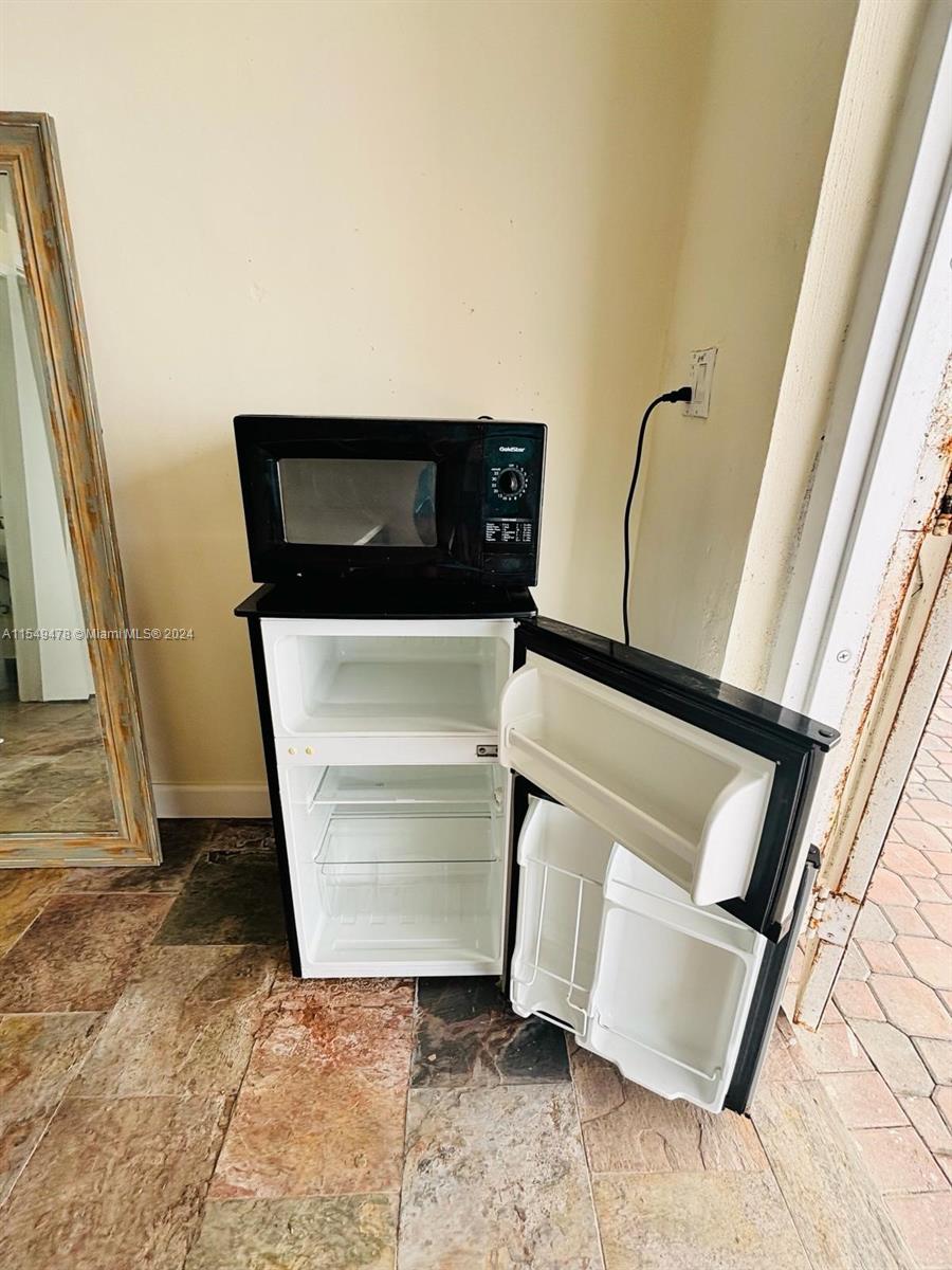 6345 Collins Ave CU-30, Miami Beach, Florida 33141, ,1 BathroomBathrooms,Residential,For Sale,6345 Collins Ave CU-30,A11549478