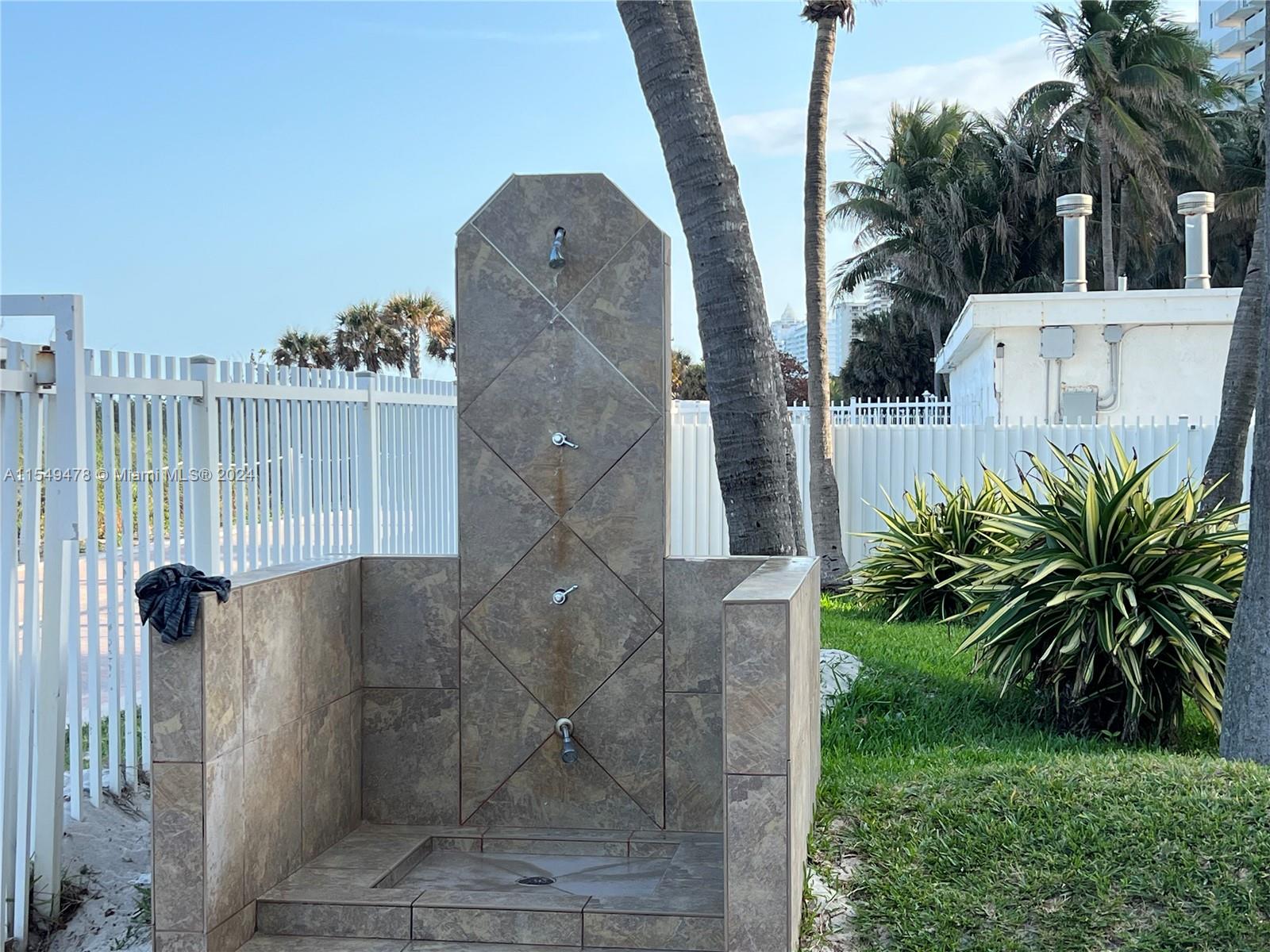 6345 Collins Ave CU-30, Miami Beach, Florida 33141, ,1 BathroomBathrooms,Residential,For Sale,6345 Collins Ave CU-30,A11549478