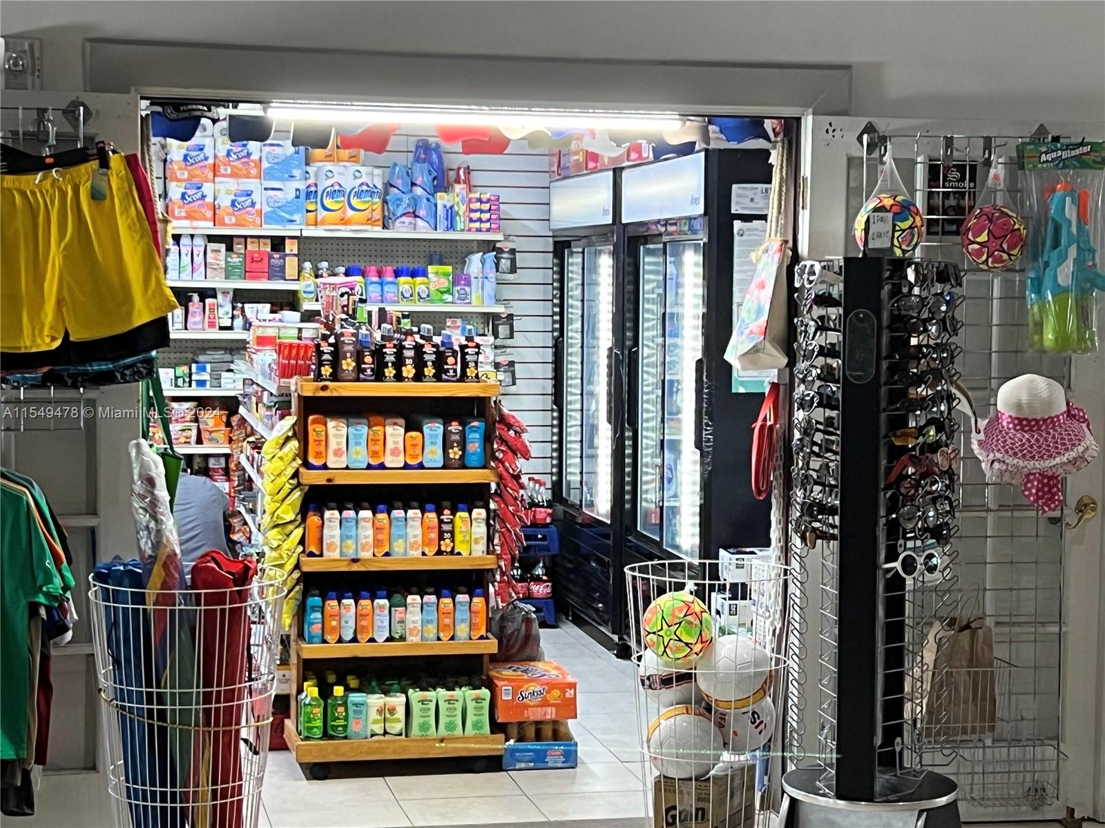 6345 Collins Ave CU-30, Miami Beach, Florida 33141, ,1 BathroomBathrooms,Residential,For Sale,6345 Collins Ave CU-30,A11549478