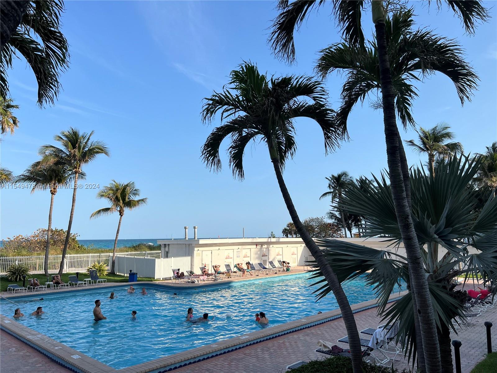 6345 Collins Ave CU-30, Miami Beach, Florida 33141, ,1 BathroomBathrooms,Residential,For Sale,6345 Collins Ave CU-30,A11549478