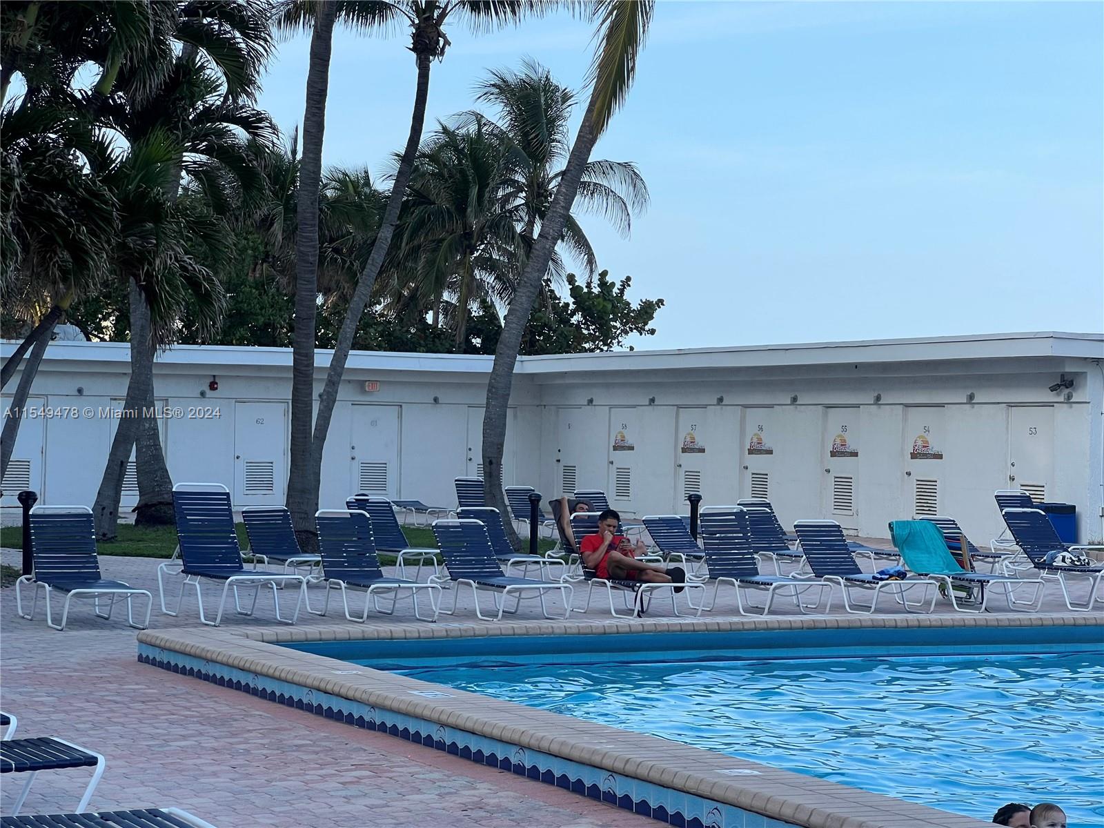 6345 Collins Ave CU-30, Miami Beach, Florida 33141, ,1 BathroomBathrooms,Residential,For Sale,6345 Collins Ave CU-30,A11549478