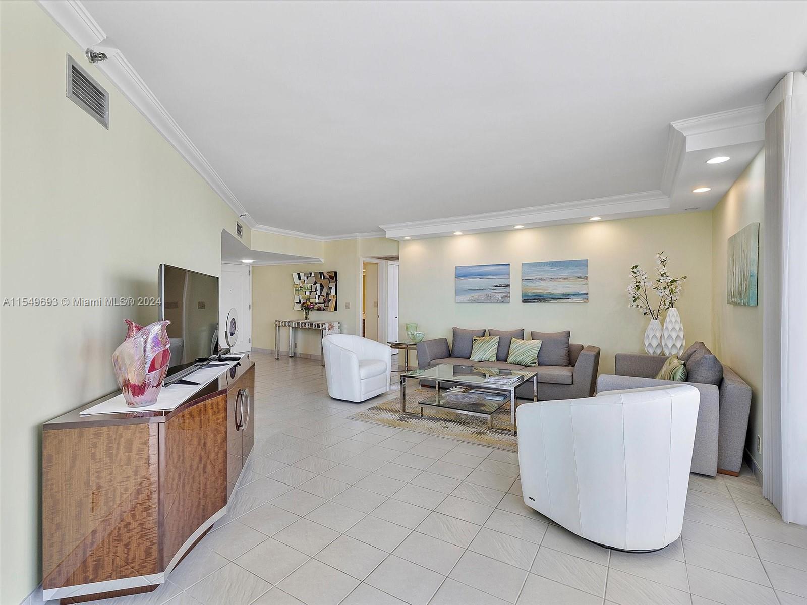 19355 Turnberry Way 24B, Aventura, Florida 33180, 2 Bedrooms Bedrooms, ,2 BathroomsBathrooms,Residential,For Sale,19355 Turnberry Way 24B,A11549693