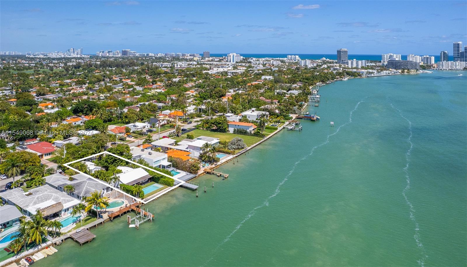 1660 Bay Dr, Miami Beach, Florida 33141, 4 Bedrooms Bedrooms, ,3 BathroomsBathrooms,Residential,For Sale,1660 Bay Dr,A11549068