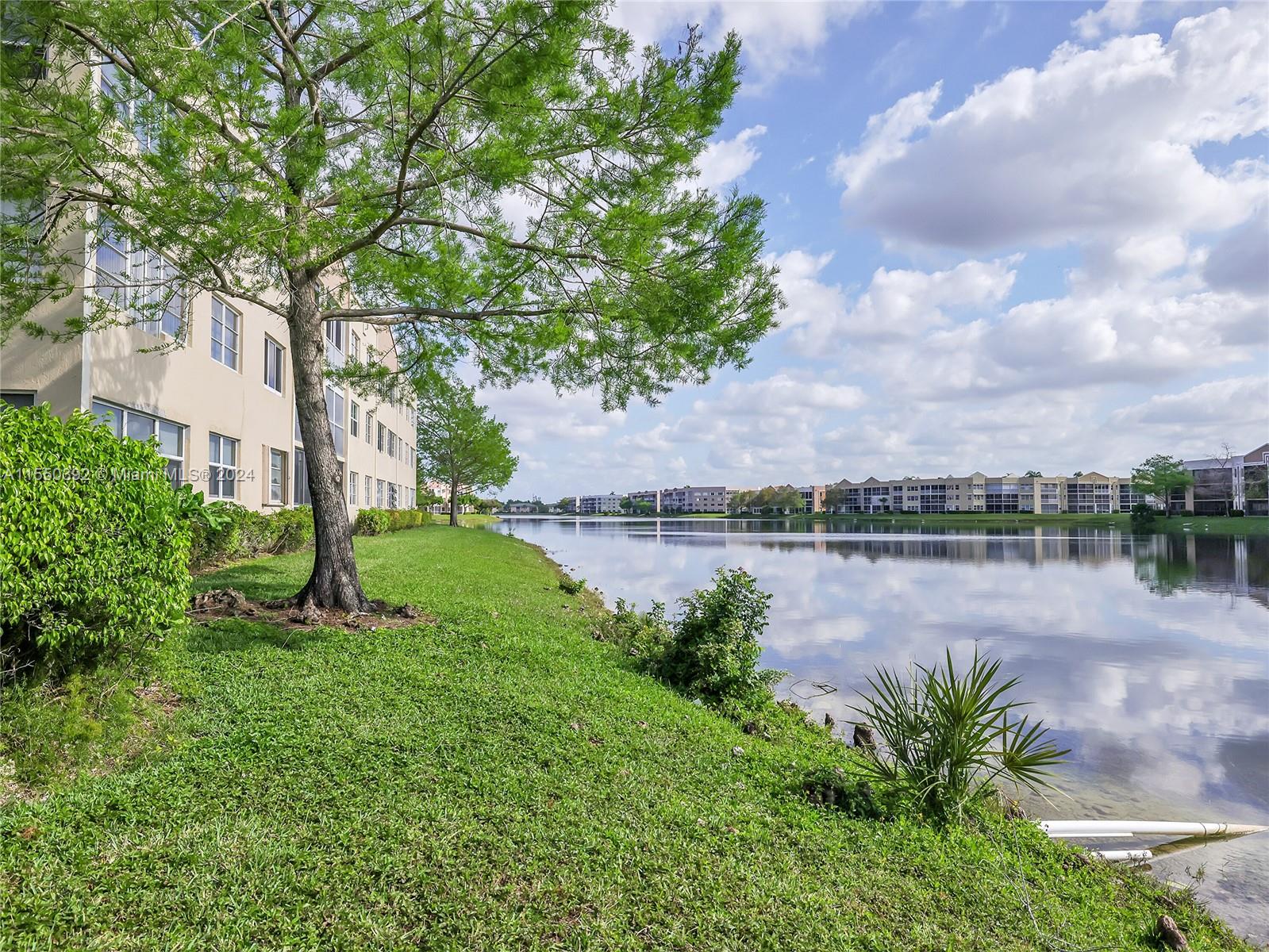 7380 N Devon Dr 307, Tamarac, Florida 33321, 2 Bedrooms Bedrooms, ,2 BathroomsBathrooms,Residential,For Sale,7380 N Devon Dr 307,A11550392