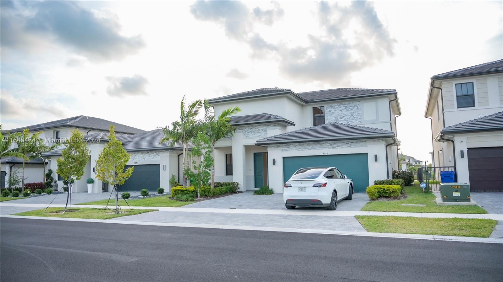 4308 SW 173rd Ave  For Sale A11549474, FL