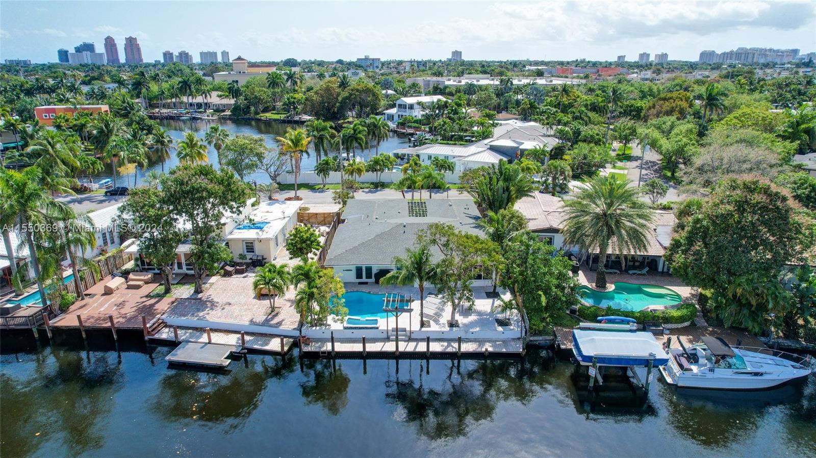 1919 NE 21st St, Fort Lauderdale, FL 33305, 3 Bedrooms Bedrooms, ,4 BathroomsBathrooms,Residential,For Sale,21st St,A11550369