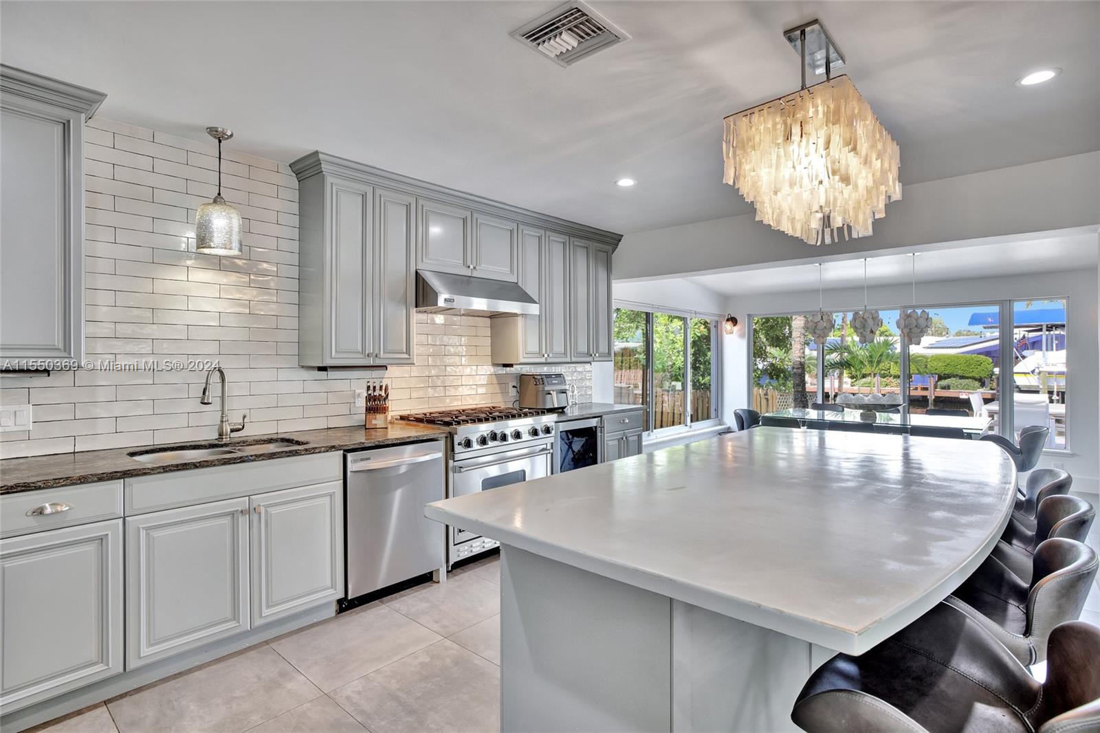 1919 NE 21st St, Fort Lauderdale, Florida 33305, 3 Bedrooms Bedrooms, ,4 BathroomsBathrooms,Residential,For Sale,1919 NE 21st St,A11550369