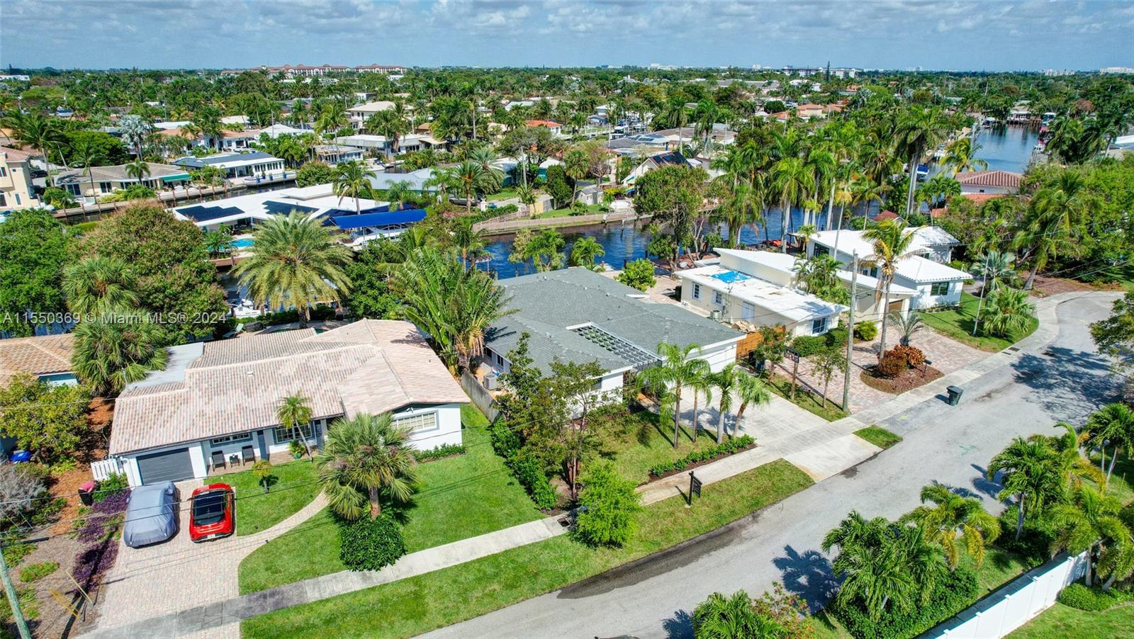 1919 NE 21st St, Fort Lauderdale, Florida 33305, 3 Bedrooms Bedrooms, ,4 BathroomsBathrooms,Residential,For Sale,1919 NE 21st St,A11550369