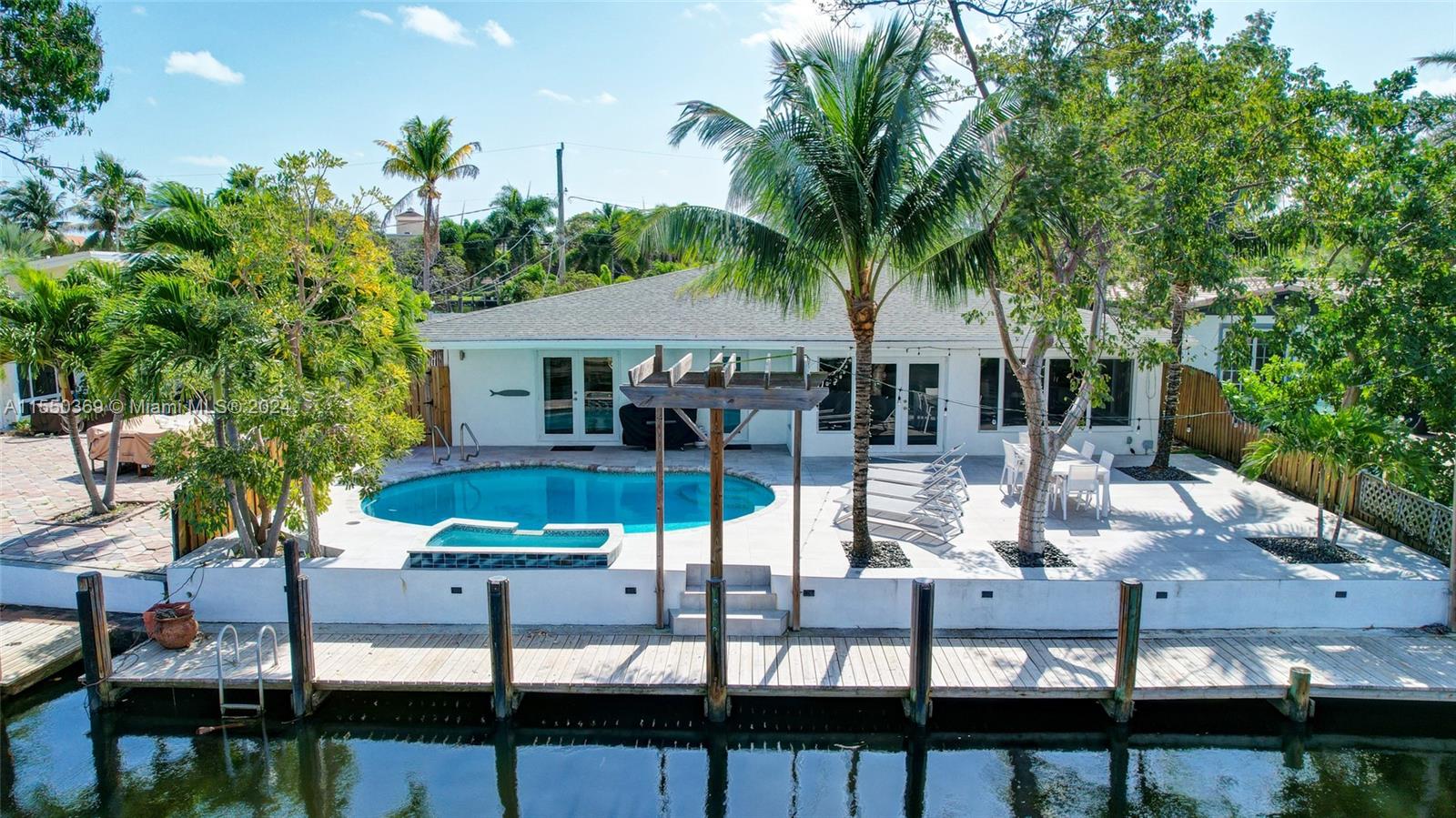 1919 NE 21st St, Fort Lauderdale, Florida 33305, 3 Bedrooms Bedrooms, ,4 BathroomsBathrooms,Residential,For Sale,1919 NE 21st St,A11550369