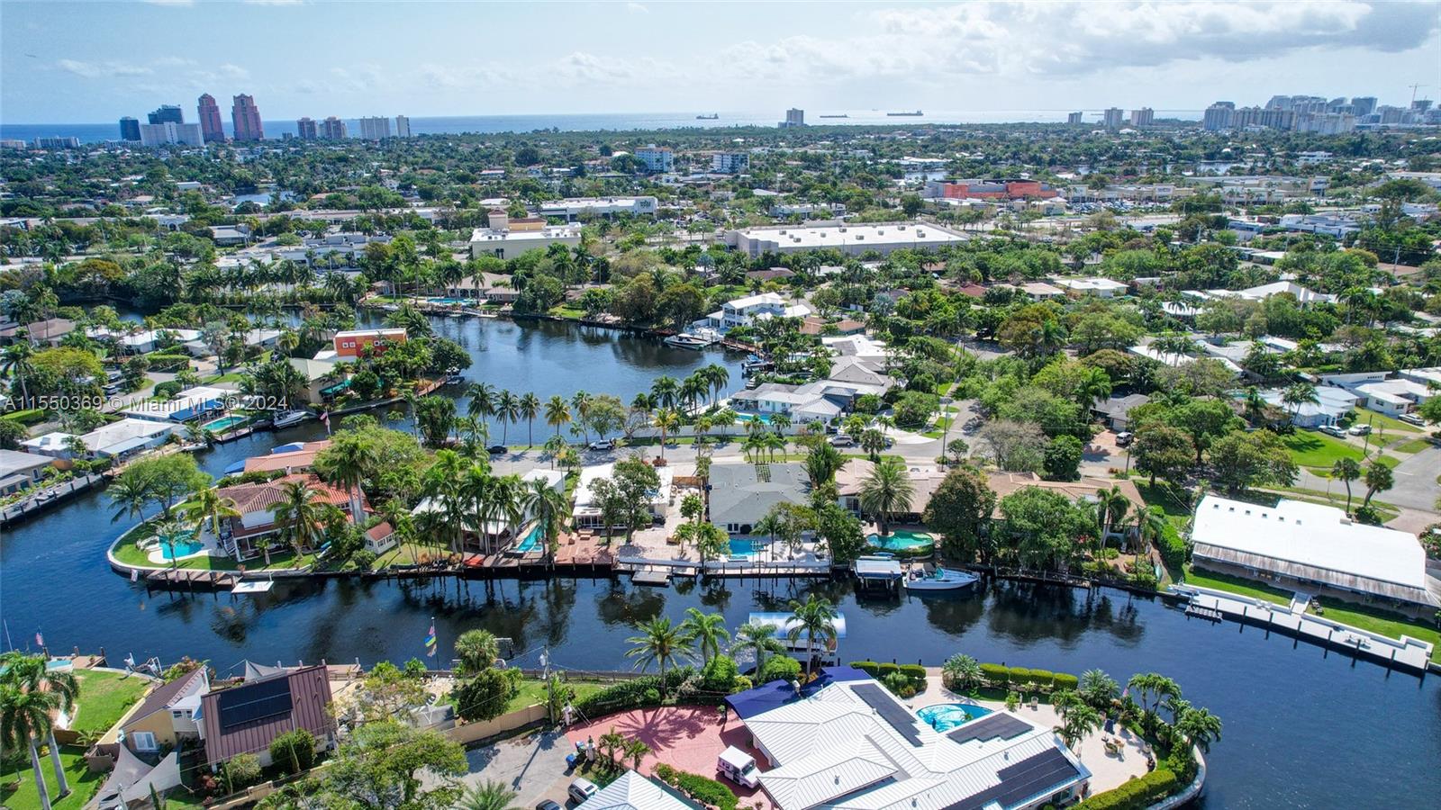 1919 NE 21st St, Fort Lauderdale, Florida 33305, 3 Bedrooms Bedrooms, ,4 BathroomsBathrooms,Residential,For Sale,1919 NE 21st St,A11550369