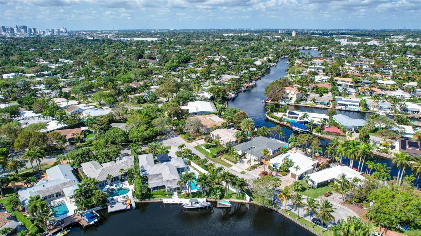 1919 NE 21st St, Fort Lauderdale, Florida 33305, 3 Bedrooms Bedrooms, ,4 BathroomsBathrooms,Residential,For Sale,1919 NE 21st St,A11550369