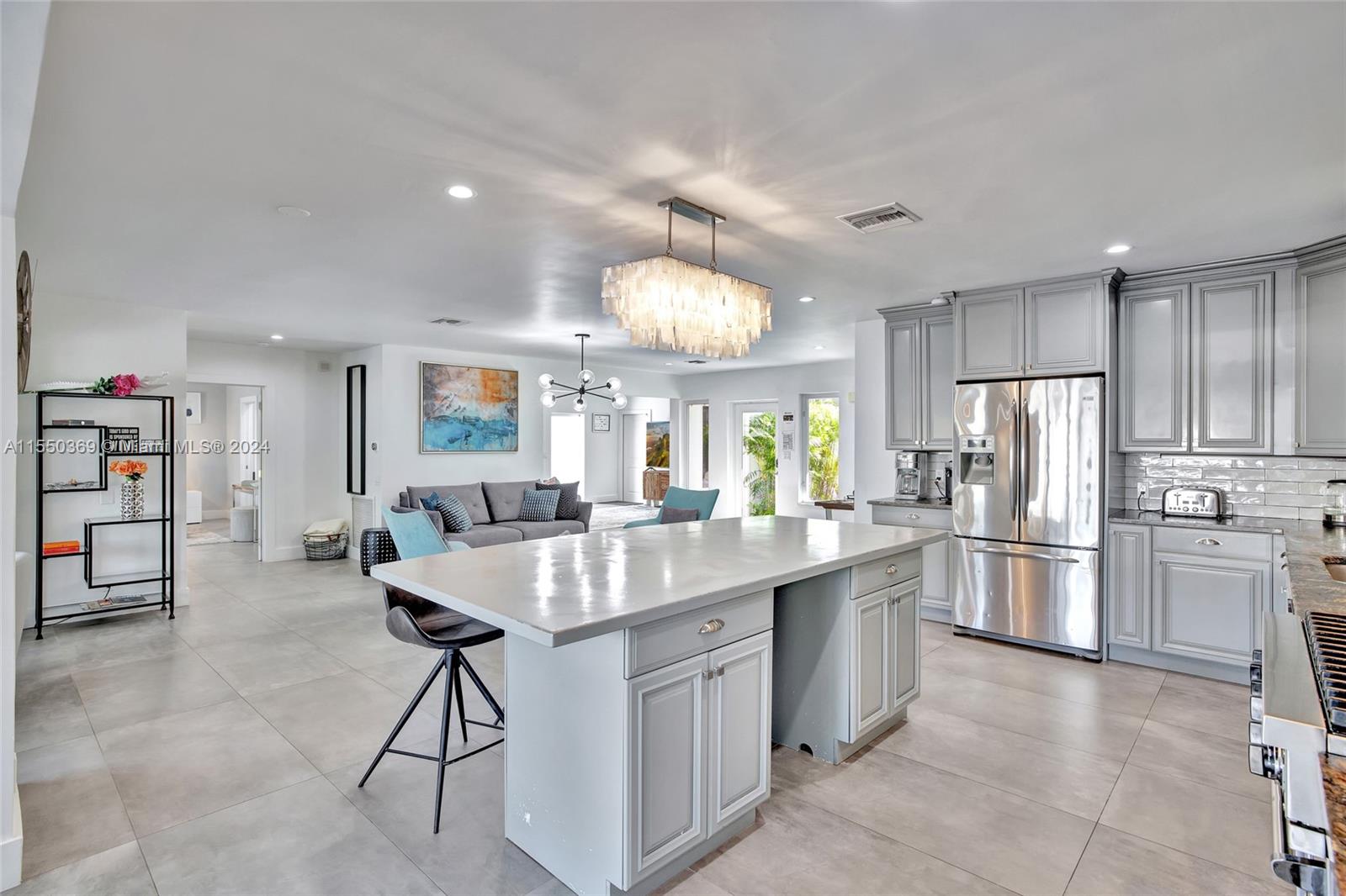 1919 NE 21st St, Fort Lauderdale, FL 33305, 3 Bedrooms Bedrooms, ,4 BathroomsBathrooms,Residential,For Sale,21st St,A11550369