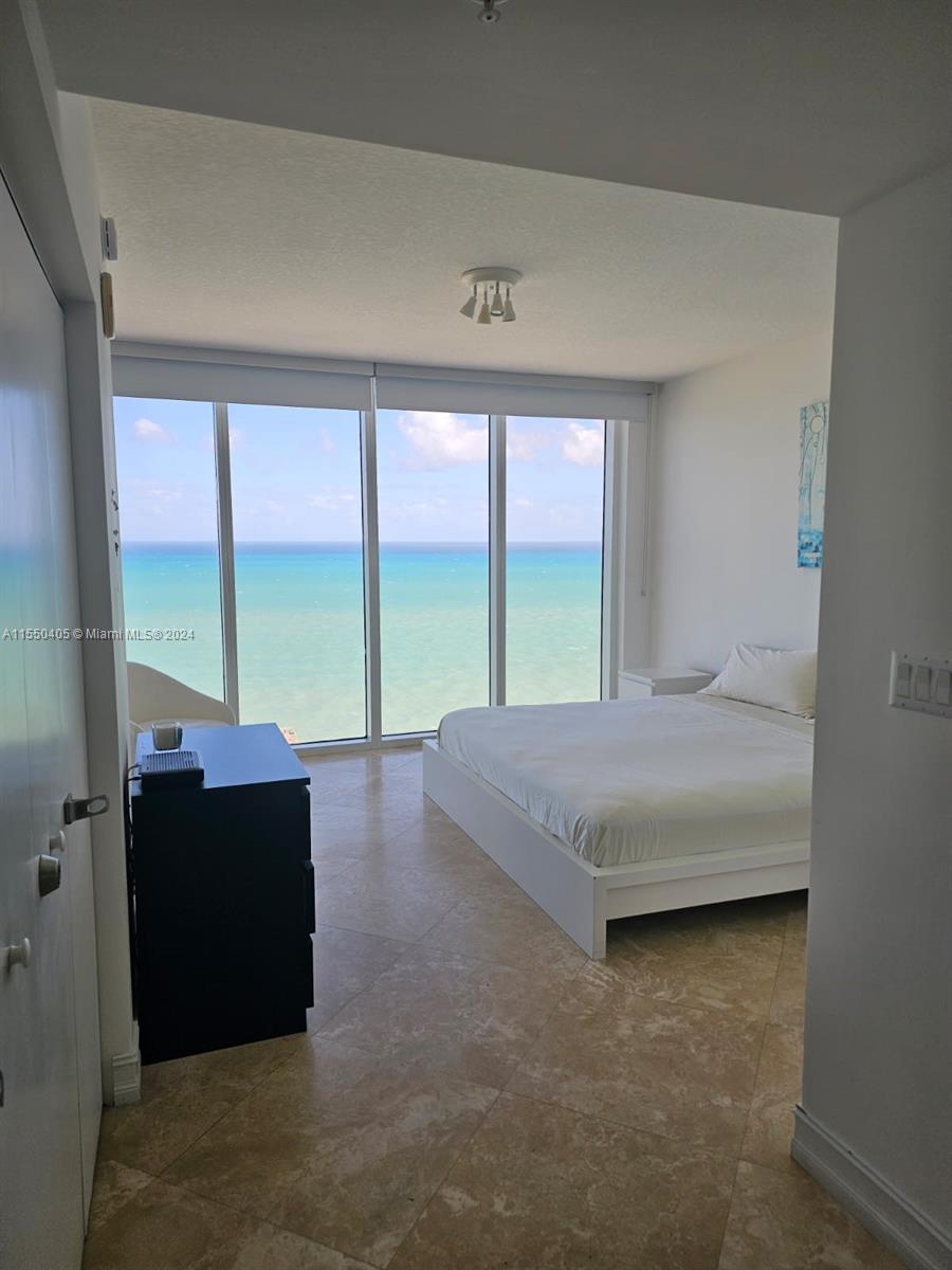 , Sunny Isles Beach, FL 33160