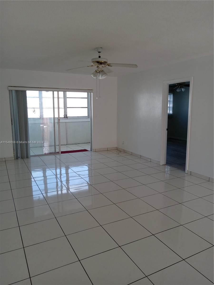 215 SE 3rd Ave 406A, Hallandale Beach, Florida 33009, 2 Bedrooms Bedrooms, ,1 BathroomBathrooms,Residential,For Sale,215 SE 3rd Ave 406A,A11549556