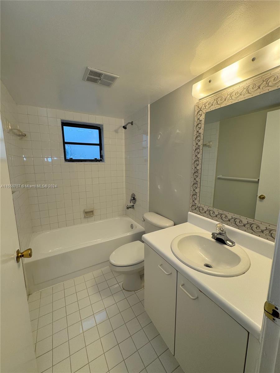 10431 Kendall Dr, Miami, FL, 33176 United States, 2 Bedrooms Bedrooms, ,1 BathroomBathrooms,Residential,For Sale,Kendall Dr,A11550757