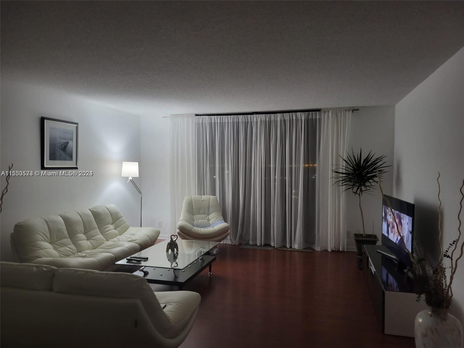 2500 Parkview Dr 1011, Hallandale Beach, Florida 33009, 1 Bedroom Bedrooms, ,1 BathroomBathrooms,Residentiallease,For Rent,2500 Parkview Dr 1011,A11550573