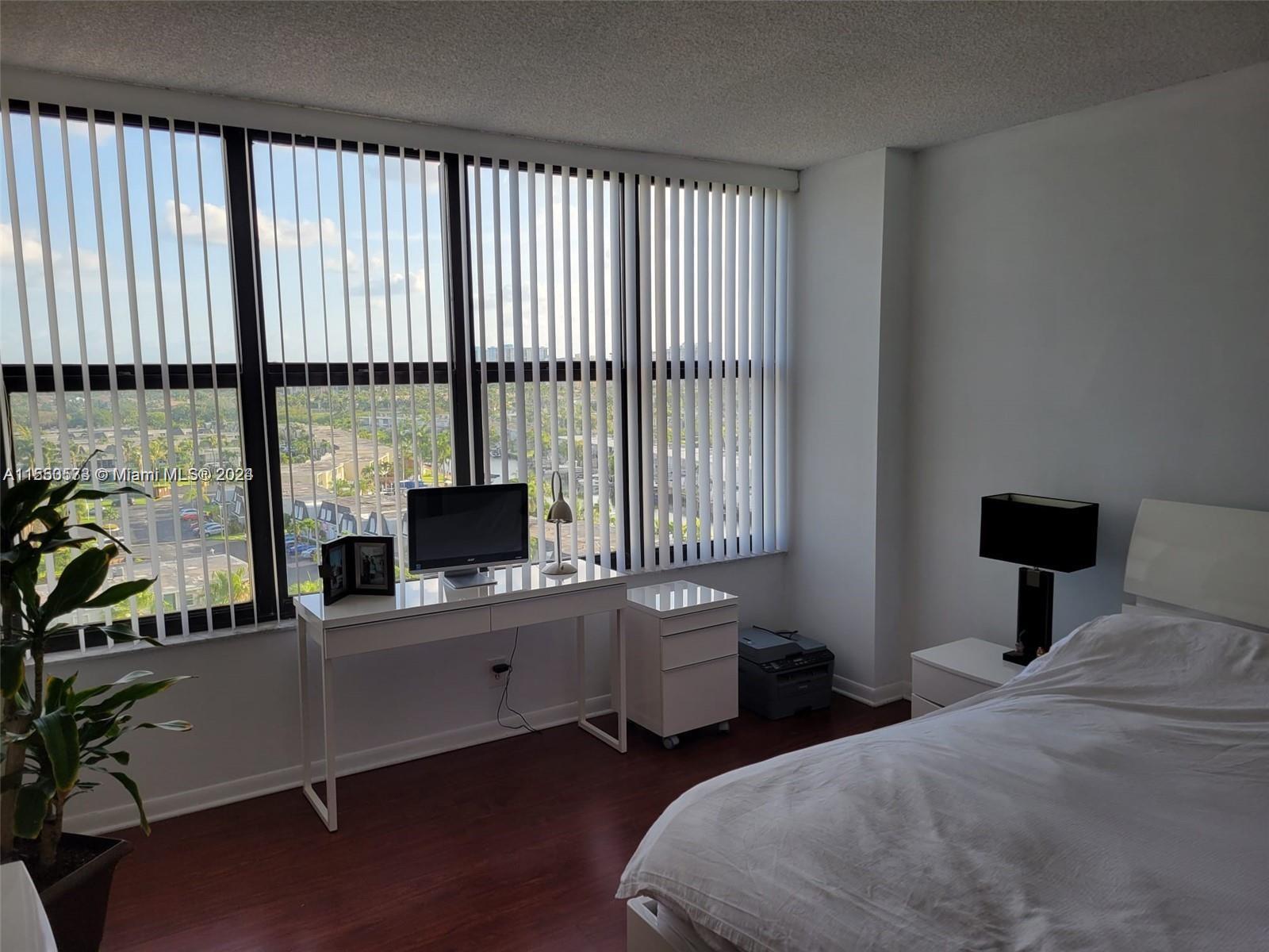 2500 Parkview Dr 1011, Hallandale Beach, Florida 33009, 1 Bedroom Bedrooms, ,1 BathroomBathrooms,Residentiallease,For Rent,2500 Parkview Dr 1011,A11550573